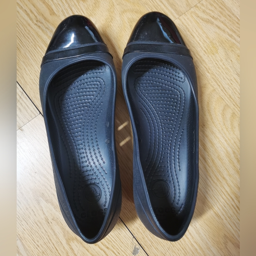Crocs Women's Black Ballet Flats Slip On Comfort Size W6